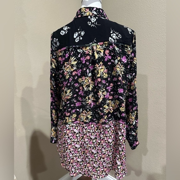 Calessa Black Floral Button up Blouse, EUC! - Picture 3 of 8